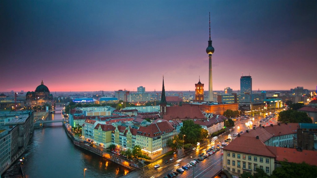 Things to do in Berlin on a Small Budget Infographic