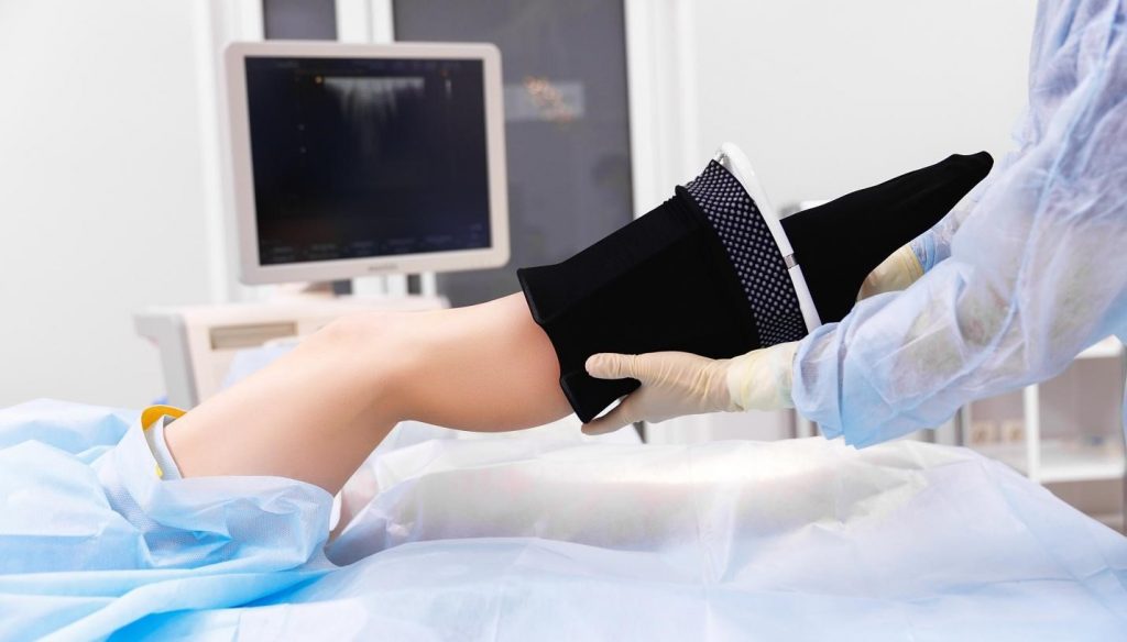 Varicose Vein Treatment: Compression Stockings For Large Legs