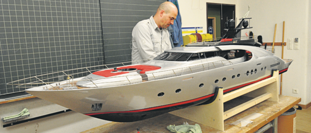 rc fishing boat with reel